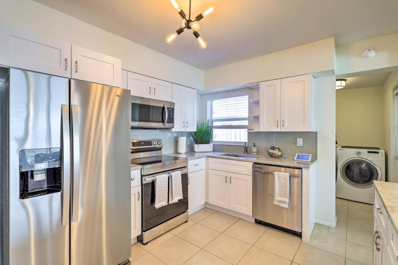 Cute And Cozy Florida Duplex Walk To Beaches! Cocoa Beach Exteriör bild