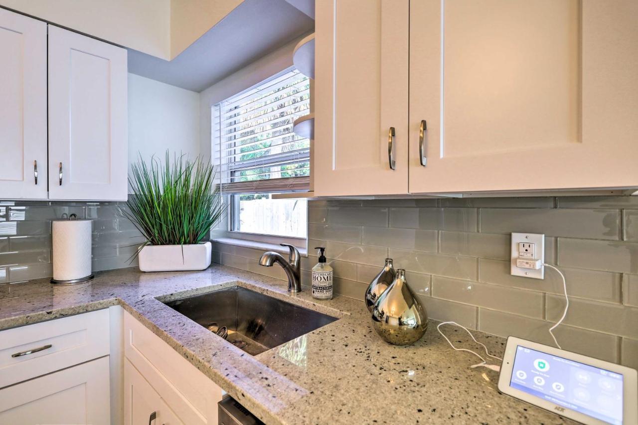 Cute And Cozy Florida Duplex Walk To Beaches! Cocoa Beach Exteriör bild